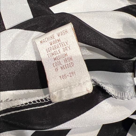 Vintage 2-Piece Black and White Striped Satin Pajama Button Top and Shorts M - Picture 9 of 12